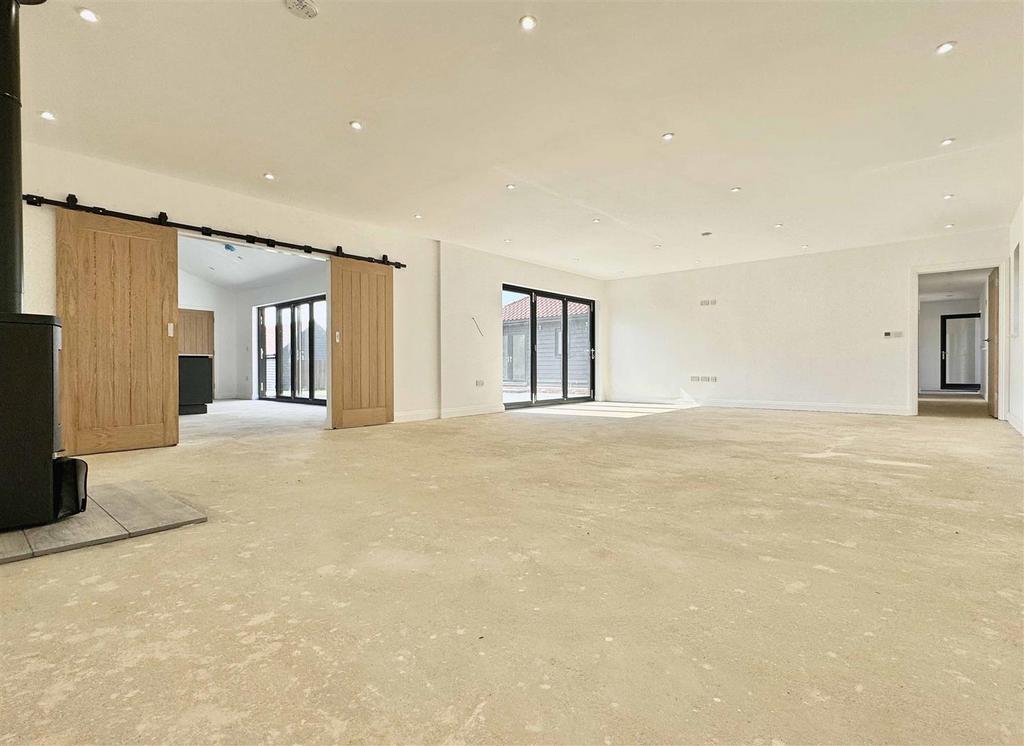 Living Room 2.jpg