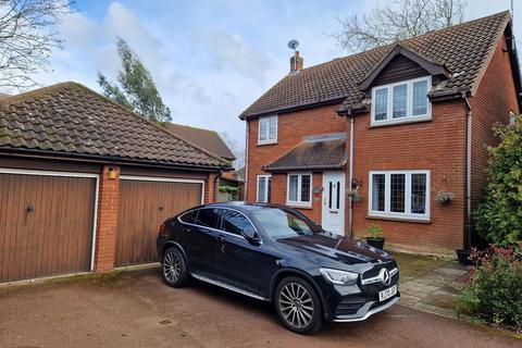 4 bedroom detached house for sale, Northfields, Grays