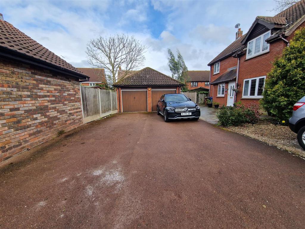 Detached Double Garage