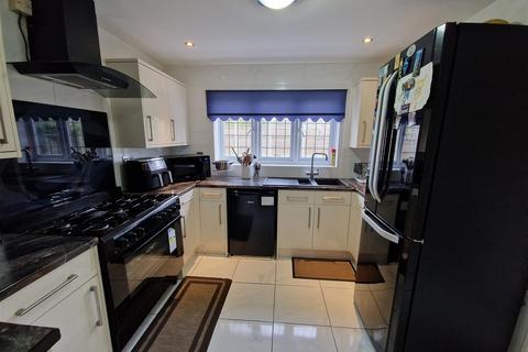 4 bedroom detached house for sale, Northfields, Grays