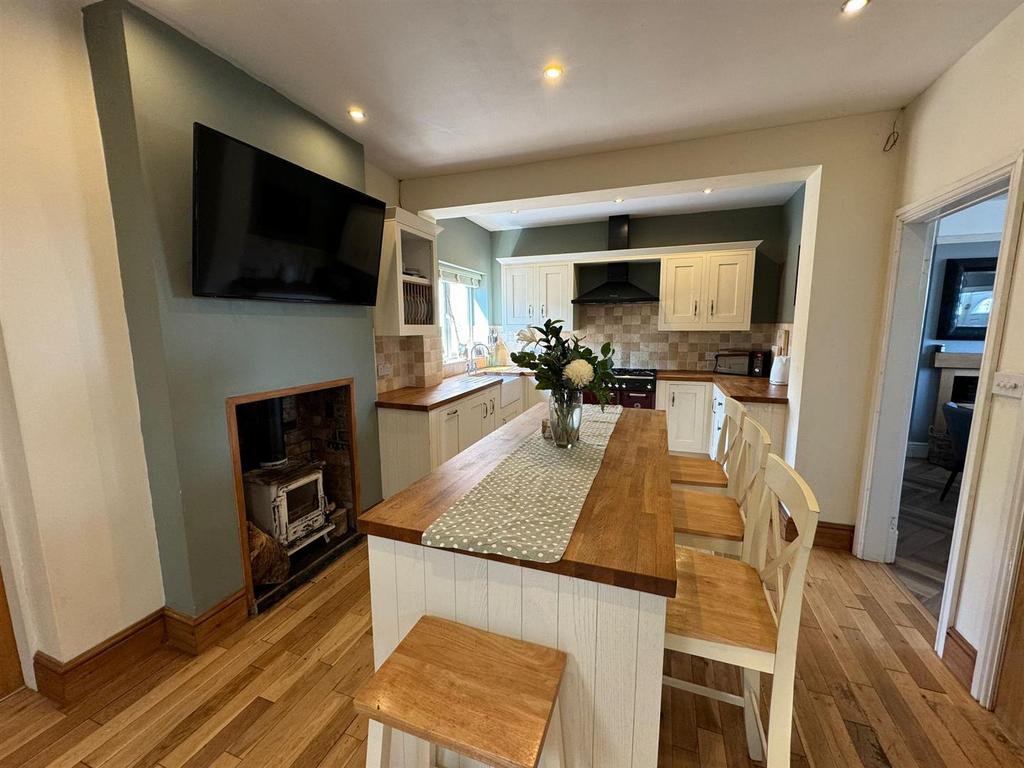 Large Dining Kitchen/Snug