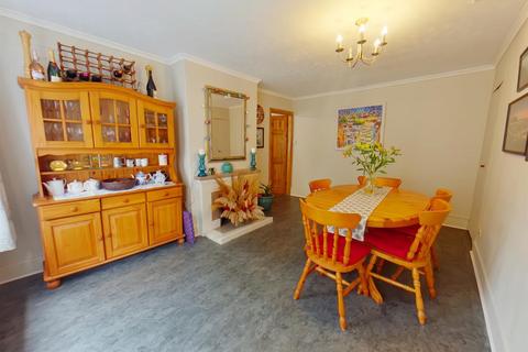 4 bedroom house for sale, Portsmouth Road, Lee-On-The-Solent PO13