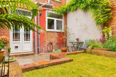 9 Edgeware Road, Southville, Bristol, BS3 1PN