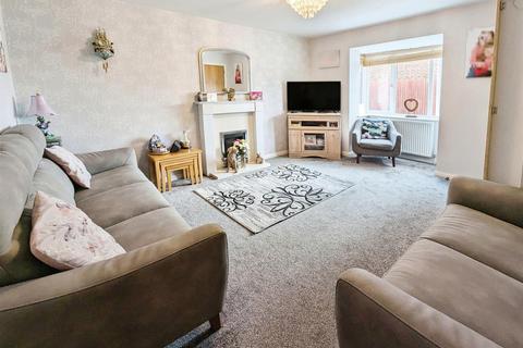 3 bedroom end of terrace house for sale, Telfords Close, Corby NN17