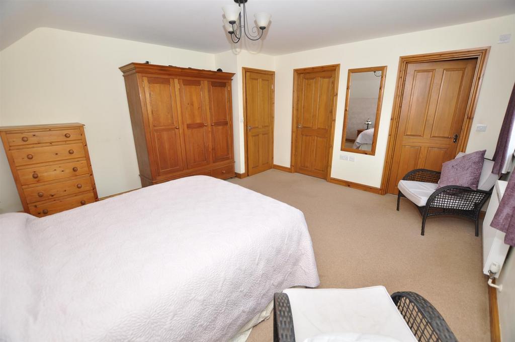 Master bedroom 2 with En-suite