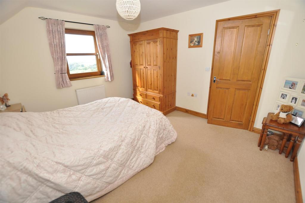 Rear bedroom 3