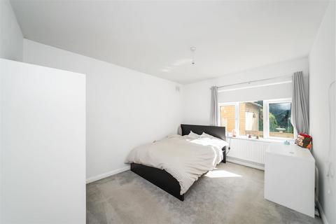 27 The Copse, London, E4 6BH