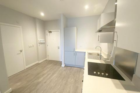 1 bedroom apartment to rent, Sky Gardens, Crosby Road North, Waterloo, Liverpool