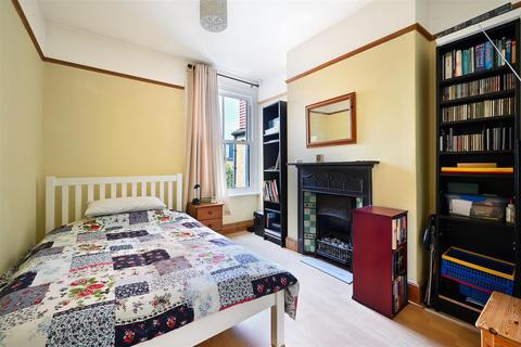 83 Stuart Road, London, SW19 8DJ