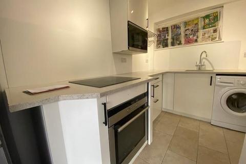 1 bedroom apartment to rent, Victory Court, High Street, Addlestone