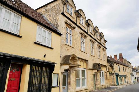 3 bedroom flat for sale, Church Street, Calne