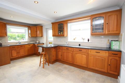 83 Coppice View, Bradford, BD10 8UF