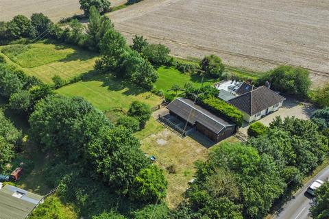 3 bedroom detached bungalow for sale, Finborough Road, Hitcham IP7