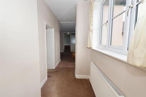 2 bedroom flat for sale, St. Margarets Close, Cromer