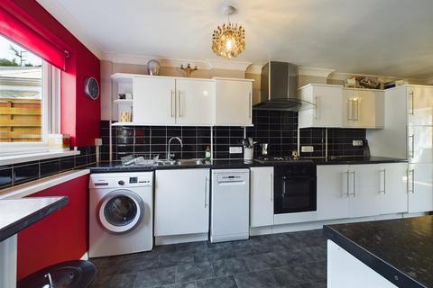 73 Beeches Crescent, Crawley, RH10 6BU