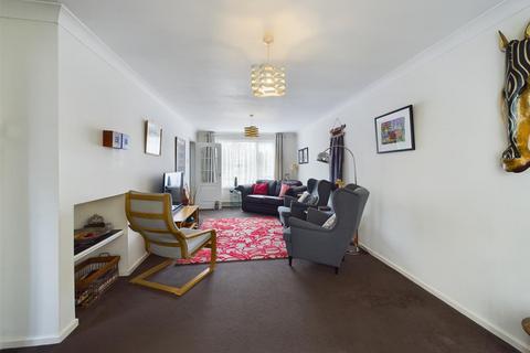 73 Beeches Crescent, Crawley, RH10 6BU