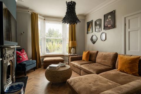 3 bedroom terraced house for sale, Grove Green Road, London E11