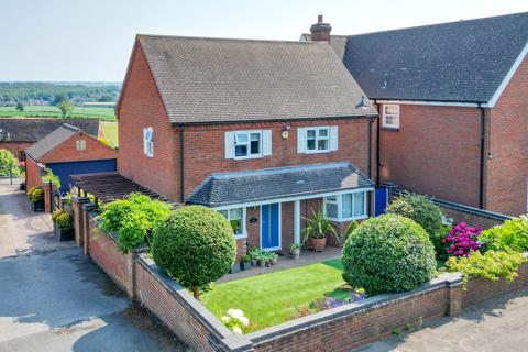 3 bedroom detached house for sale, Hewell Lane, Tardebigge, Redditch, B97 6QH