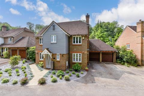 4 bedroom detached house for sale, Sportsmans Cottages, Kings Hill, West Malling, Kent