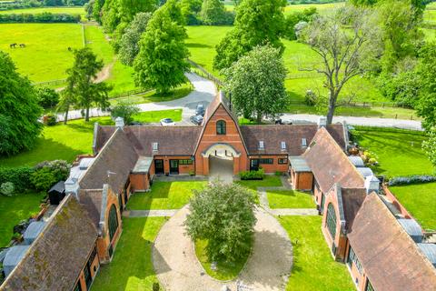 1 bedroom barn conversion for sale, The Courtyard, Rock Lane Farm, Leighton Buzzard LU7