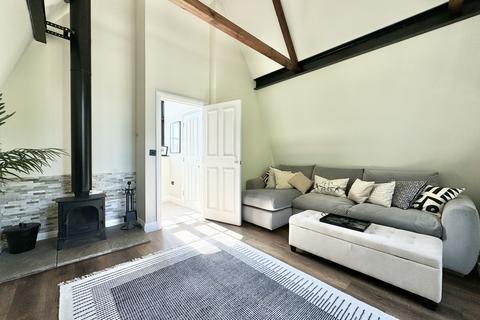 1 bedroom barn conversion for sale, The Courtyard, Rock Lane Farm, Leighton Buzzard LU7