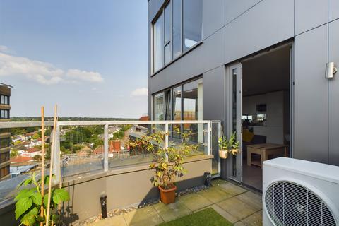 2 bedroom flat for sale, Broadway House, 3 High Street, Bromley, Kent, BR1