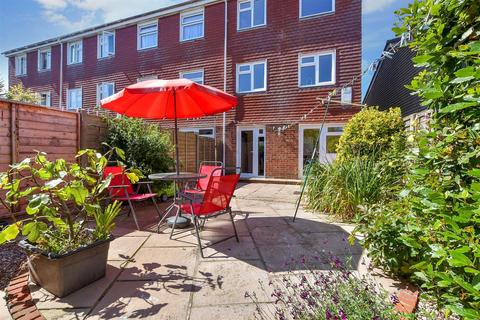 4 bedroom end of terrace house for sale, William Pitt Avenue, Deal, Kent