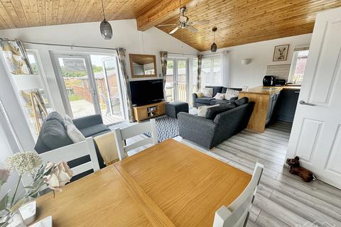 3 bedroom lodge for sale, South Lakeland Leisure Village, Carnforth LA6