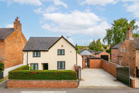 3 bedroom detached house for sale, Lower Kirklington Road, Southwell NG25