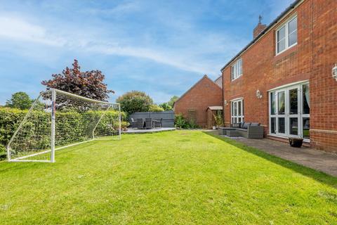 5 bedroom detached house for sale, Hawthorn Close, Nottingham NG14