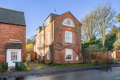 22 Easthorpe, Southwell, NG25 0HY