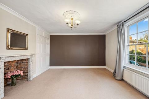 22 Easthorpe, Southwell, NG25 0HY