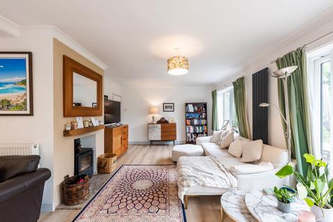 23 Honing Drive, Southwell, NG25 0LB