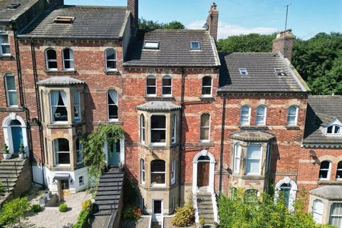 7 bedroom townhouse for sale, 10 Hanover Terrace, Whitby