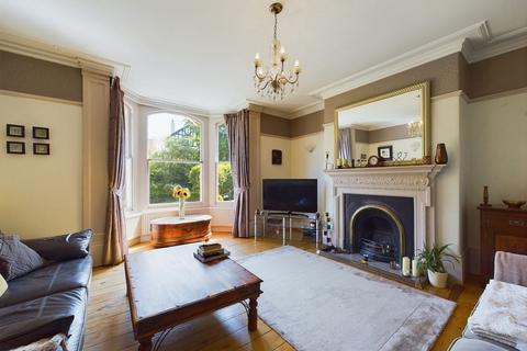 7 bedroom townhouse for sale, 10 Hanover Terrace, Whitby