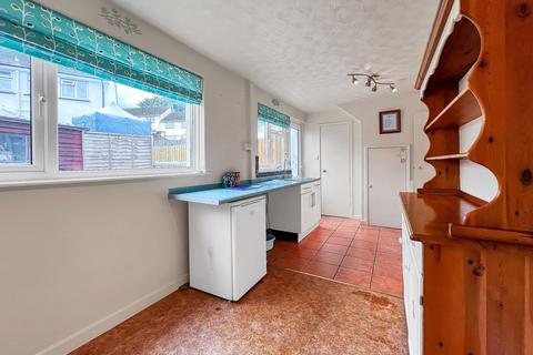 52 Charles Dart Crescent, Barnstaple, EX32 7ED