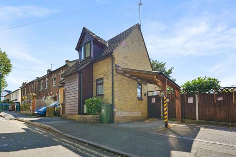 2d Victoria Road, Sutton, SM1 4RT
