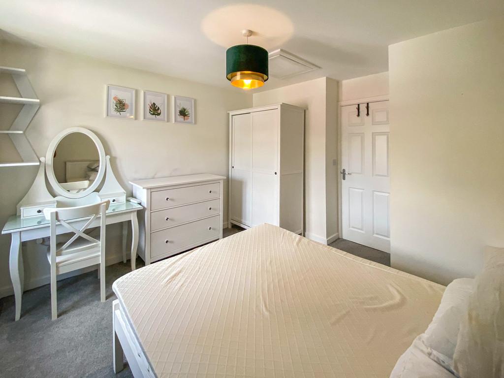 Bedroom 1b