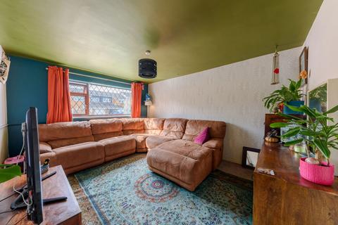 80 Eldorado Close, Studley, B80 7LB
