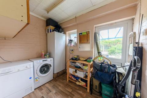 28 Eldorado Close, Studley, B80 7HP