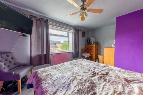 28 Eldorado Close, Studley, B80 7HP