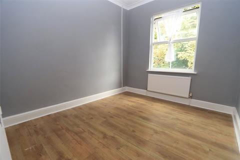 4 bedroom terraced house to rent, St. Giles Street, New Bradwell,, Milton Keynes, Buckinghamshire, MK13