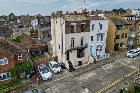 4 bedroom semi-detached house for sale, 4, Prospect Road, Broadstairs, Kent, CT10 1LD