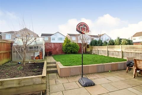 3 Bryan Close, Hurworth, Darlington, DL2 2AS