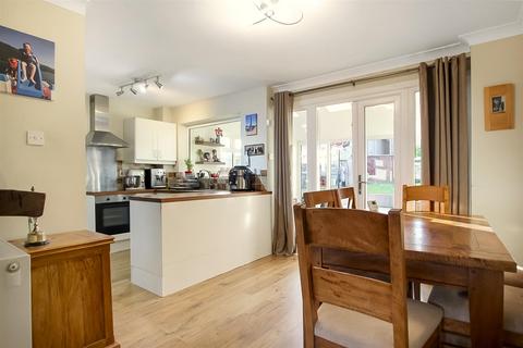 3 Bryan Close, Hurworth, Darlington, DL2 2AS