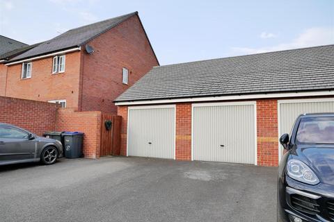 3 bedroom semi-detached house for sale, Spitfire Road, Calne