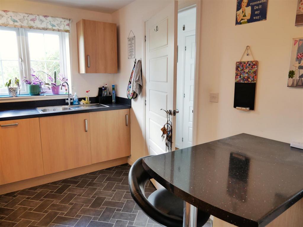Kitchen breakfast room