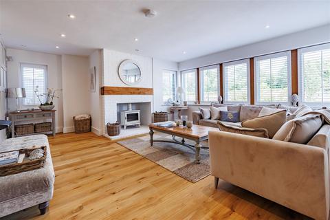 4 bedroom detached house for sale, Herb Farm Granaries, London Road