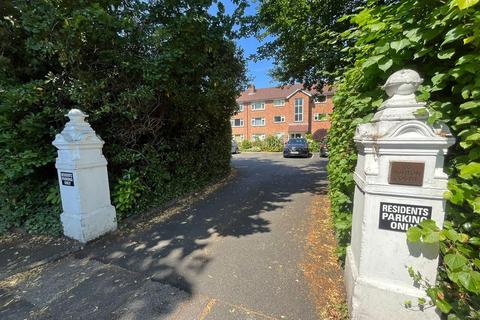 2 bedroom apartment for sale, Moss Lane, Sale