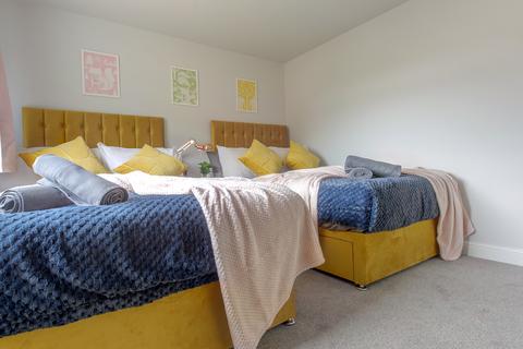 3 bedroom serviced apartment to rent, Luther Close, Nottingham NG3